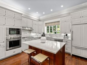10 Cartwright Road, Wellesley MA 02482