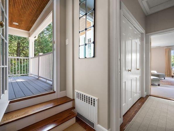 10 Cartwright Road, Wellesley MA 02482