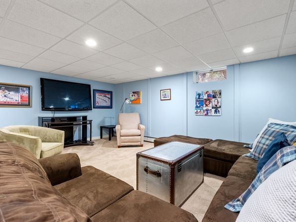 10 Cartwright Road, Wellesley MA 02482