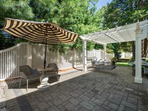 10 Cartwright Road, Wellesley MA 02482