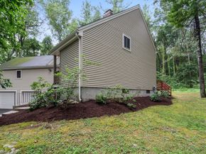 13 Franklin Circle, Northborough MA 01532