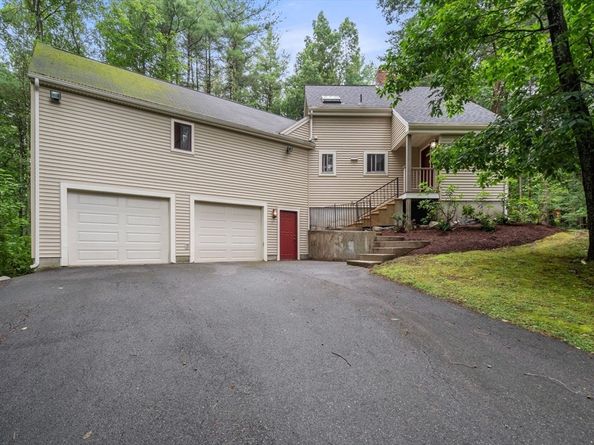 13 Franklin Circle, Northborough MA 01532