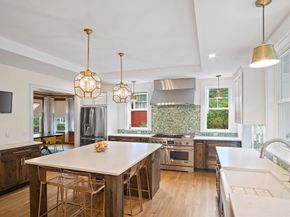 9 Arlington Rd, Woburn MA 01801