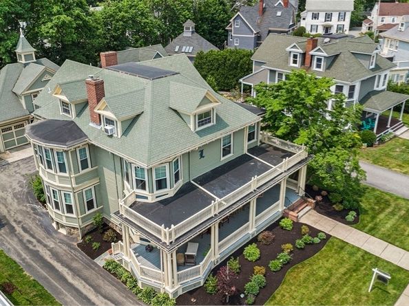 9 Arlington Rd, Woburn MA 01801