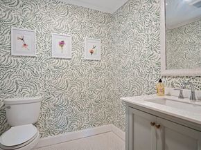 9 Arlington Rd, Woburn MA 01801