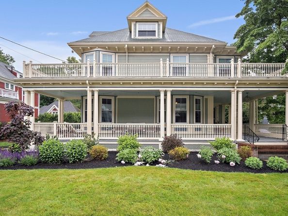 9 Arlington Rd, Woburn MA 01801