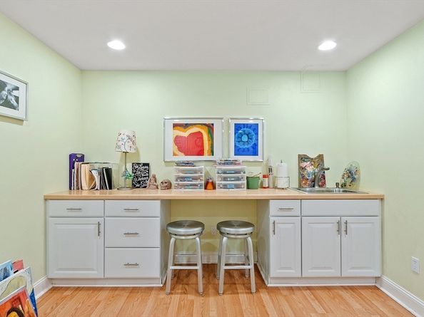 144 Harrington Ave, Concord MA 01742