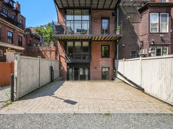 85 Pembroke St 1, Boston MA 02118