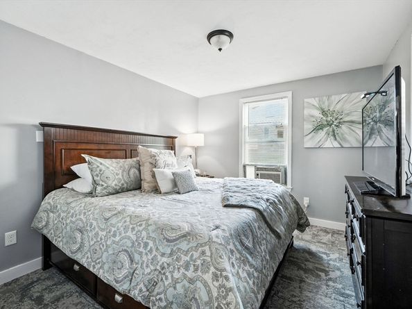 6 Williams Pl, Lynn MA 01902