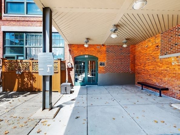 60 Dudley St 303, Chelsea MA 02150