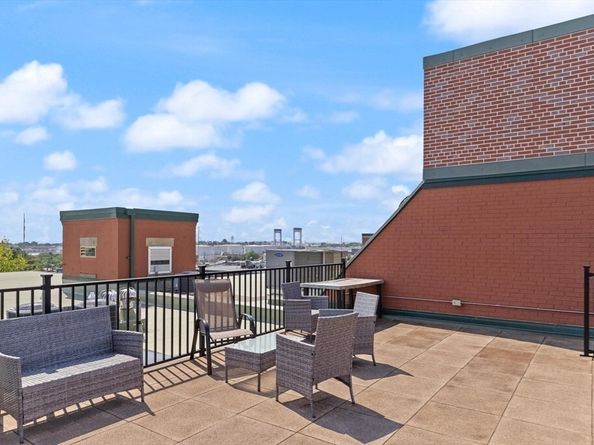 60 Dudley St 303, Chelsea MA 02150