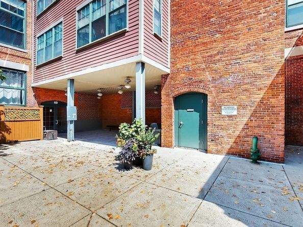 60 Dudley St 303, Chelsea MA 02150