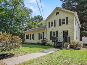 29 Bennett Lane, Lancaster MA 01523