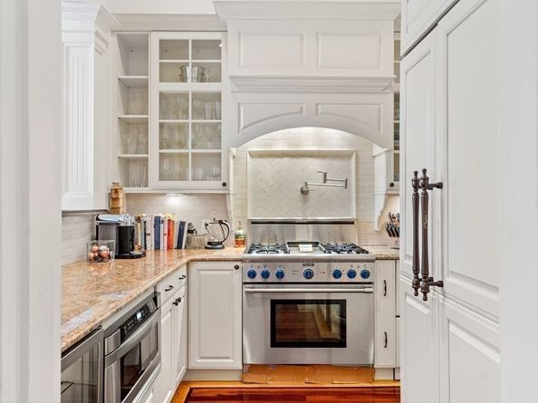 273 Commonwealth Ave 9, Boston MA 02116