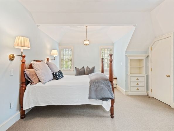 56 Ledgeway, Wellesley MA 02481