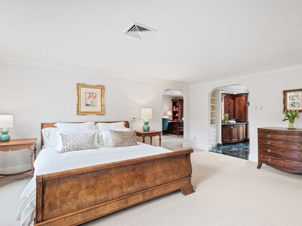 56 Ledgeway, Wellesley MA 02481