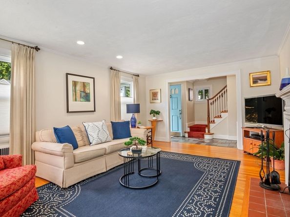 27 Concord St, Needham MA 02494
