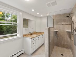 37 Kenwood Ave, Worcester MA 01605