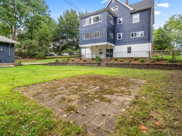 37 Kenwood Ave, Worcester MA 01605