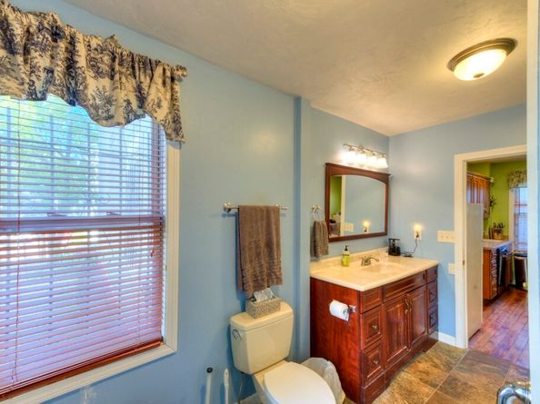 15 Dix St, Worcester MA 01609