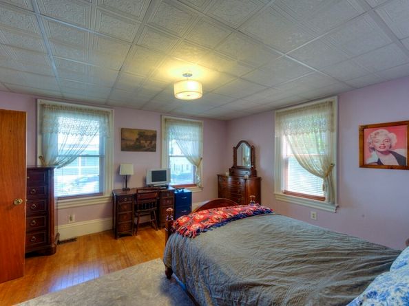 15 Dix St, Worcester MA 01609