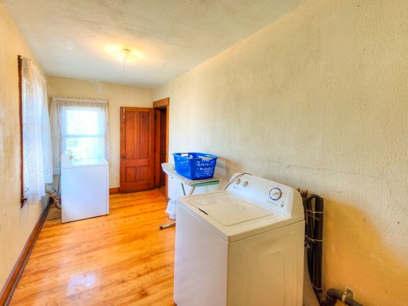 15 Dix St, Worcester MA 01609