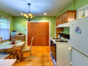 15 Dix St, Worcester MA 01609