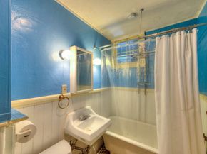 15 Dix St, Worcester MA 01609