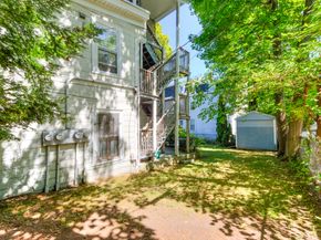 15 Dix St, Worcester MA 01609
