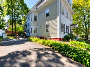 15 Dix St, Worcester MA 01609