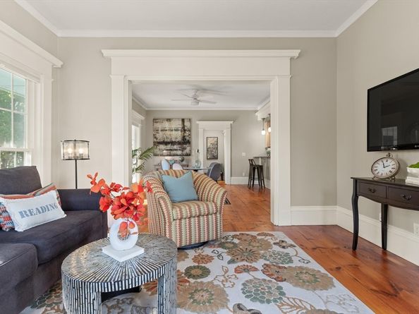 22 Union Street 1, Reading MA 01867
