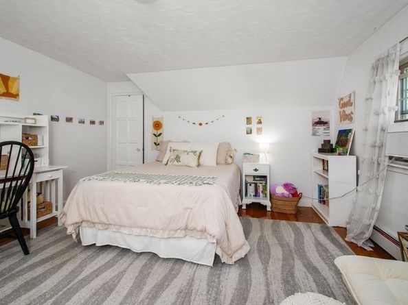 7 Old Brook Dr, Worcester MA 01609
