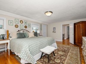 7 Old Brook Dr, Worcester MA 01609