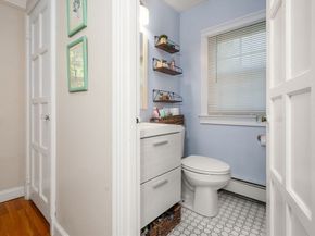 7 Old Brook Dr, Worcester MA 01609