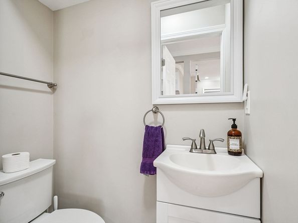 152 Saratoga St, Boston MA 02128