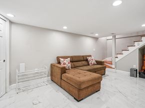 152 Saratoga St, Boston MA 02128
