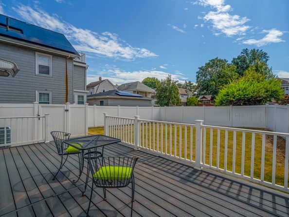 185 Arsenal St, Watertown MA 02472