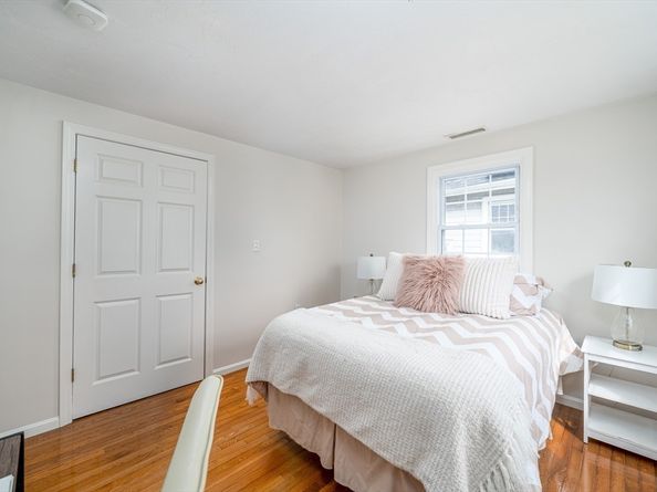 185 Arsenal St, Watertown MA 02472