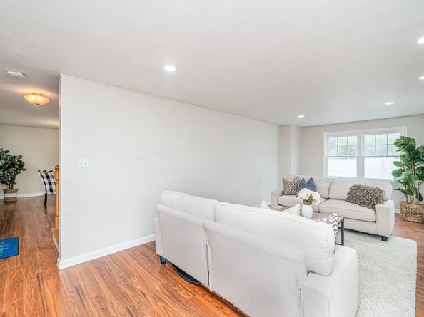185 Arsenal St, Watertown MA 02472