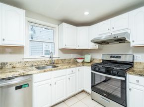 185 Arsenal St, Watertown MA 02472