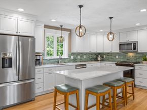 49 Warren St, Upton MA 01568