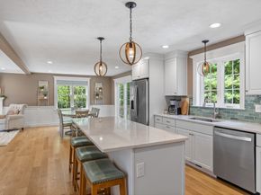 49 Warren St, Upton MA 01568