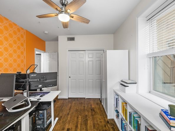 464 Hanover St 7, Boston MA 02113