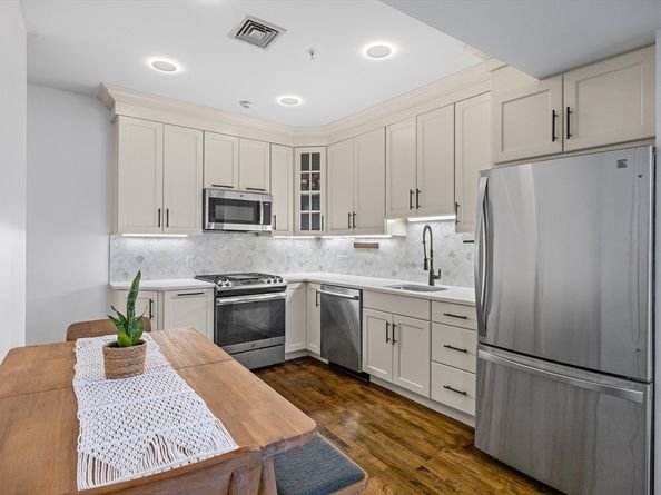 464 Hanover St 7, Boston MA 02113