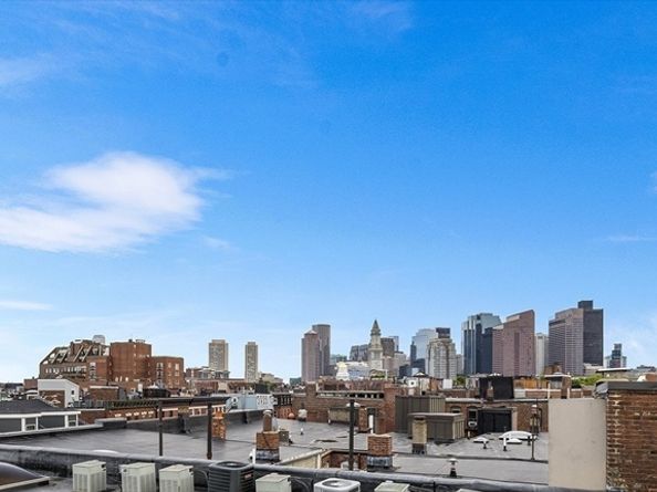 464 Hanover St 7, Boston MA 02113