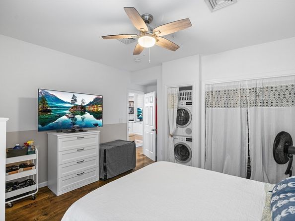 464 Hanover St 7, Boston MA 02113