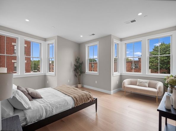 106 Bunker Hill St 3, Boston MA 02129