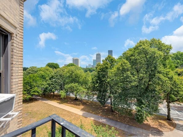 11 Park Dr 1122, Boston MA 02215