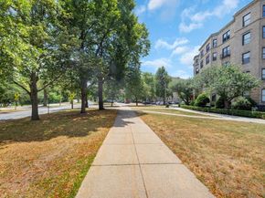 11 Park Dr 1122, Boston MA 02215