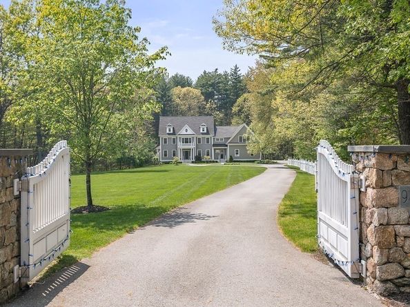 987 Lowell Rd, Concord MA 01742